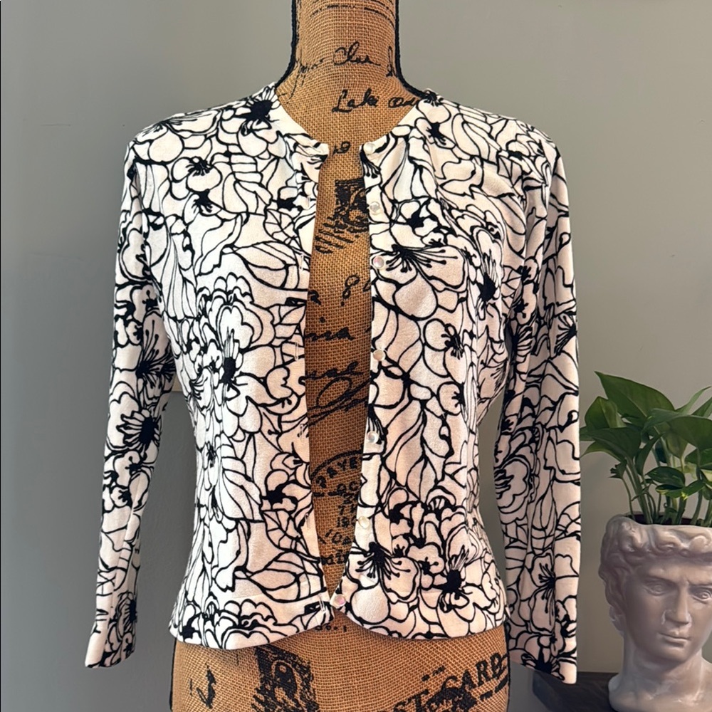 Petites Black and White Floral Cardigan size small